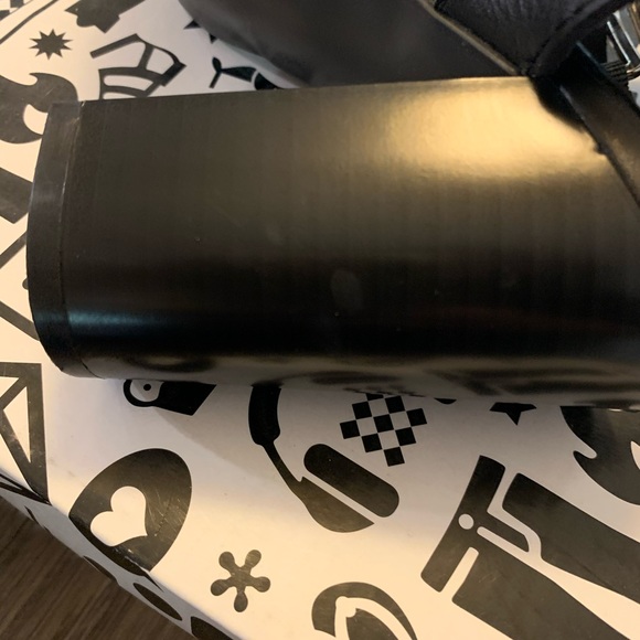 Sandals - Picture 6 of 6